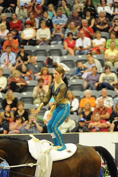 WEG3-10-7-10-Vaulting-5983-DDeRosaPhoto.jpg