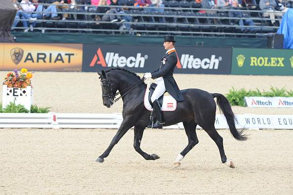 WEG1-9-28-10-DressageGP-5588-DDeRosaPhoto.jpg