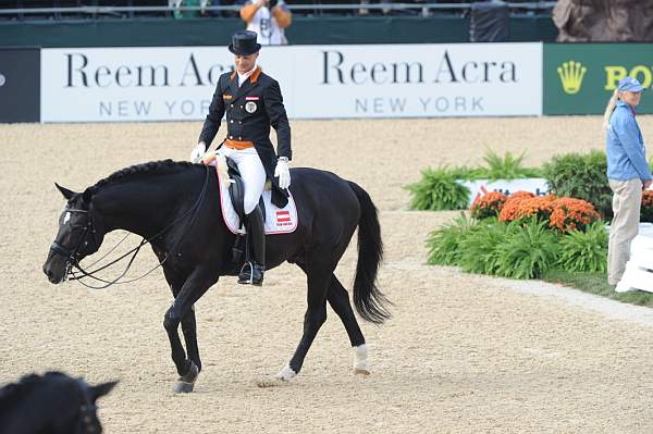 WEG1-9-28-10-DressageGP-5597-DDeRosaPhoto.jpg