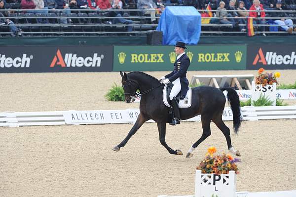 WEG1-9-28-10-DressageGP-5814-DDeRosaPhoto.jpg