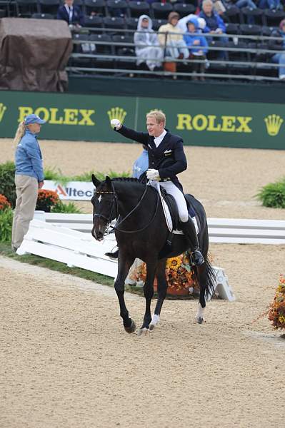 WEG1-9-28-10-DressageGP-5825-DDeRosaPhoto.jpg