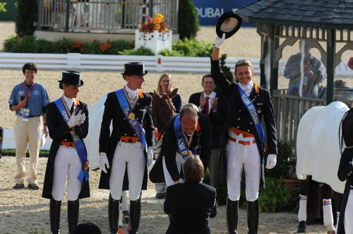 WEG1-9-28-10-DressageGP-7410-EdwardGal-Totilas-DDeRosaPhoto.jpg