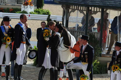 WEG1-9-28-10-DressageGP-7455-EdwardGal-Totilas-DDeRosaPhoto.jpg