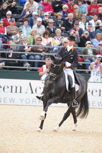 WEG1-9-28-10-DressageGP-6474-EdwardGal-MoorlandsTotilas-DDeRosaPhoto.jpg