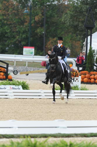 WEG1-9-28-10-DressageGP-6483-EdwardGal-MoorlandsTotilas-DDeRosaPhoto.jpg