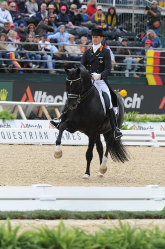 WEG1-9-28-10-DressageGP-6490-EdwardGal-MoorlandsTotilas-DDeRosaPhoto.jpg