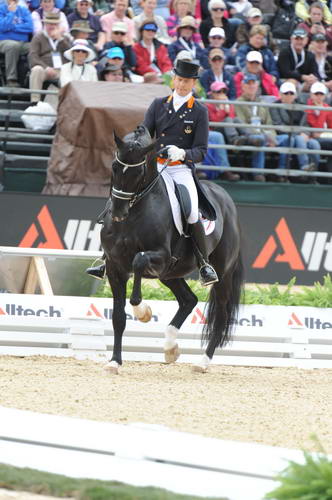 WEG1-9-28-10-DressageGP-6518-EdwardGal-MoorlandsTotilas-DDeRosaPhoto.jpg