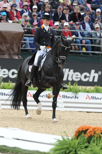 WEG1-9-28-10-DressageGP-6523-EdwardGal-MoorlandsTotilas-DDeRosaPhoto.jpg