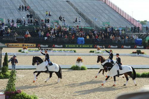 WEG1-9-28-10-DressageGP-DSC_5197-EdwardGal-Totilas-DDeRosaPhoto.jpg