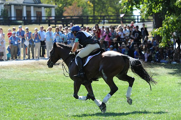 WEG2-10-2-10-EV-XX-4094-BAllyNoeCastleRM-BuckDavidson-DDeRosaPhotoBa.jpg