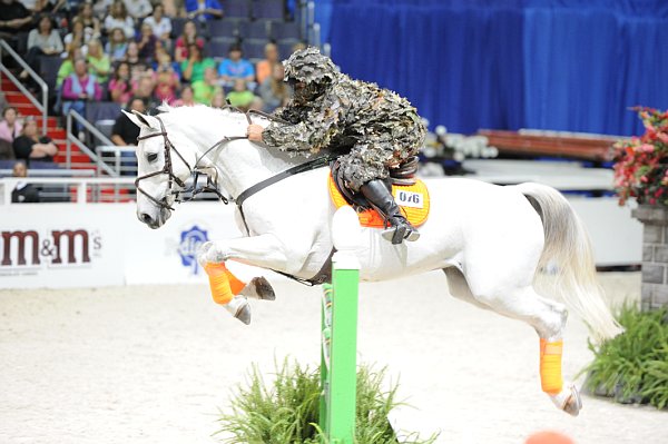 WIHS2-10-28-10-4893-Platinum-AaronVale-DDeRosaPhoto.jpg