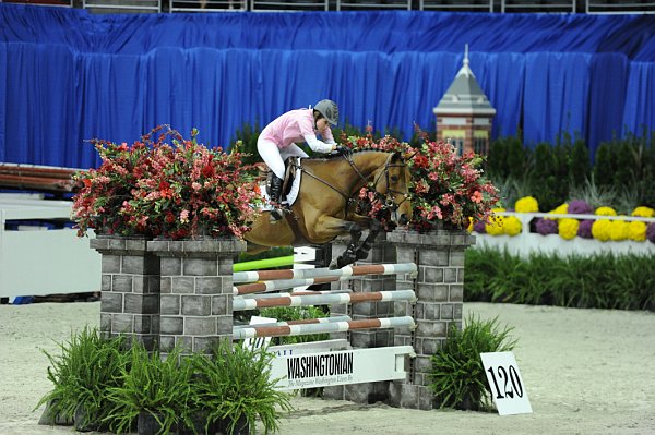 WIHS2-10-28-10-4960-LirvingDeVolsin-KateLevy-DDeRosaPhoto.jpg