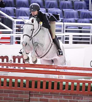 WIHS2-10-27-10-0003-BellaBlue-MaggieJayne-DDeRosaPhoto.jpg