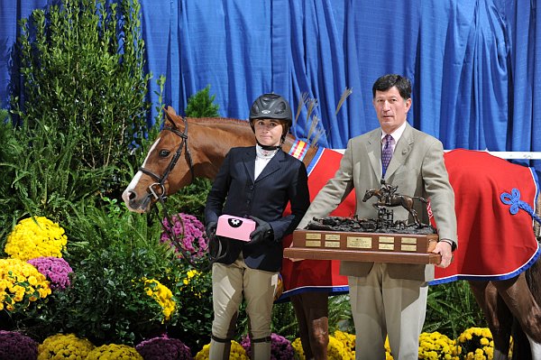 WIHS3-10-31-10-GrandChampPny-0154-EverLuvin-VictoriaColvin-DDeRosaPhoto.jpg