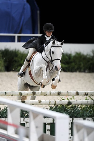 WIHS4-10-31-10-Cl124-LgPnyHtr-0058-Trademark-CloeHymowitz-DDeRosaPhoto.jpg