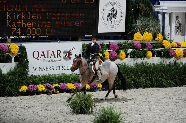 WIHS3-10-31-10-Cl114-MedPnyHtr-9624-PetuniaMae-KirklenPetersen-DDeRosaPhoto.jpg