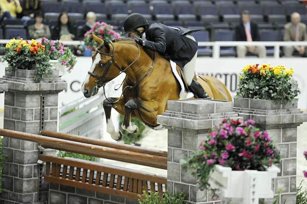 WIHS-10-26-10-Cl13-RgConfHtr-7533-BasesLoaded-KelleyFarmer-DDeRosaPhoto.jpg