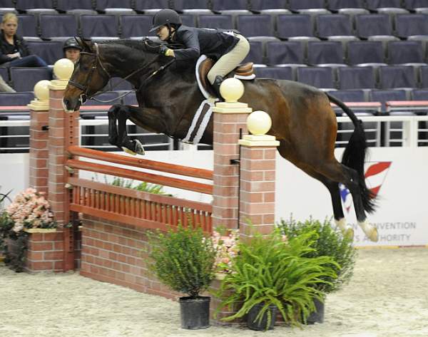 WIHS-10-26-10-Cl13-RgConfHtr-7546-Francesca-MaggieJayne-DDeRosaPhoto.jpg