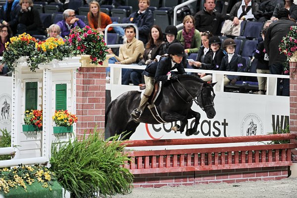 WIHS3-10-31-10-Cl103-SmPnyHtr-9202-JustTheFax-AmandaRoche-DDeRosaPhoto.jpg