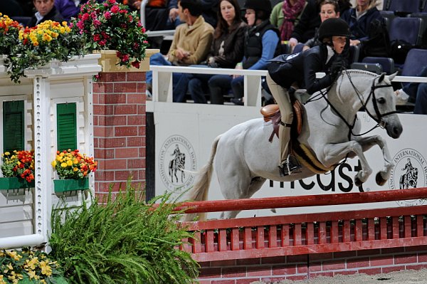 WIHS3-10-31-10-Cl103-SmPnyHtr-9224-Elation-MeredithDarst-DDeRosaPhoto.jpg