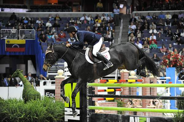 WIHS-10-24-10-PresCup-DSC_1463-Alaska-ToddMinikus-DDeRosaPhoto.jpg