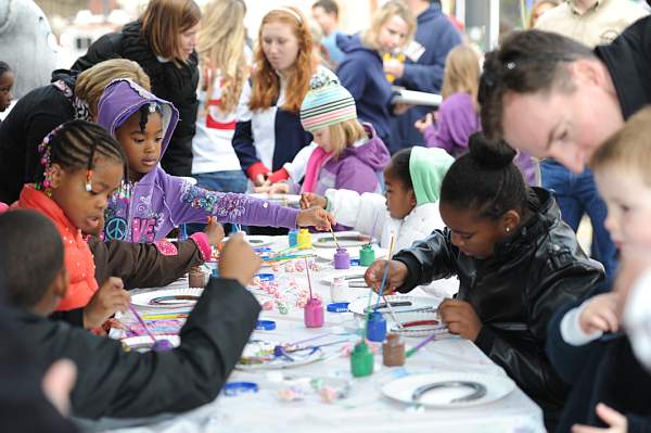 WIHS2-10-30-10-7315-KidsDay-DDeRosaPhoto.jpg