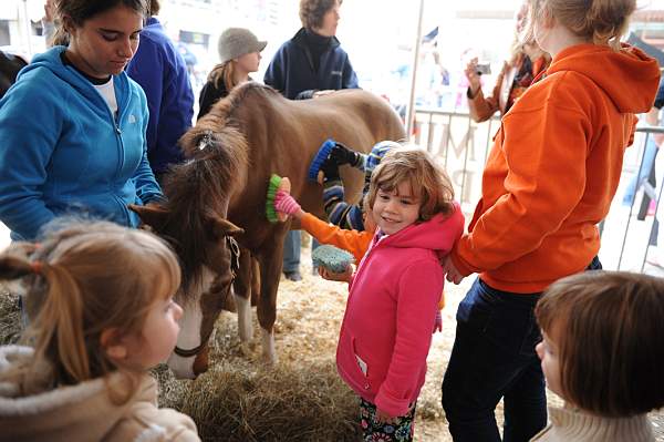 WIHS3-10-30-10-DSC_8217-KidsDay-DDeRosaPhoto.jpg