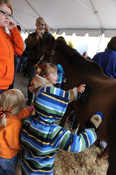 WIHS3-10-30-10-DSC_8225-KidsDay-DDeRosaPhoto.jpg