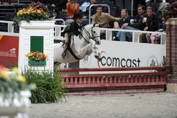 Comcast-WIHS3-10-31-10-9283-HillcrestBlueGemStone-YasminRizvi-DDeRosaPhoto.jpg