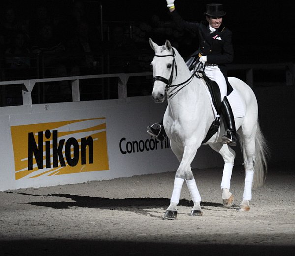 Nikon-WIHS2-10-29-10-6537-PamGoodrich-Lamborghini-DDeRosaPhoto.jpg