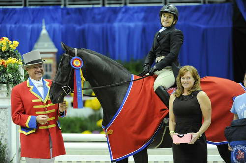 WIHS-10-26-10-Cl187-WIHSAdHtrCh-9905-JustAskMe-PhoebeWeseley-DDeRosaPhoto.jpg