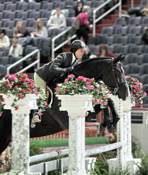 WIHS2-10-29-10-Cl181-WIHSEq-Htr-5639-HayleyBarnhill-Dynasty-DDeRosaPhoto.jpg