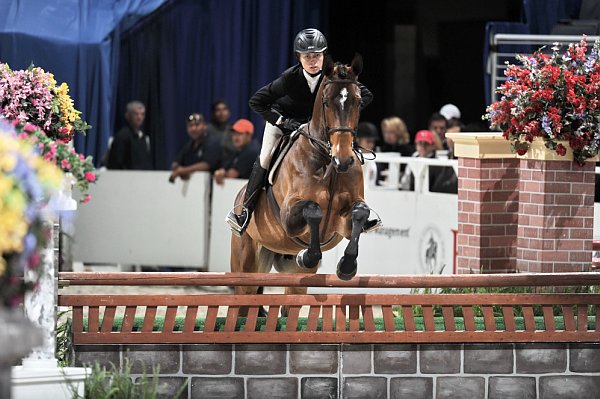 WIHS2-10-29-10-Cl181-WIHSEq-Htr-5684-KatherineSchmidt-Topper-DDeRosaPhoto.jpg