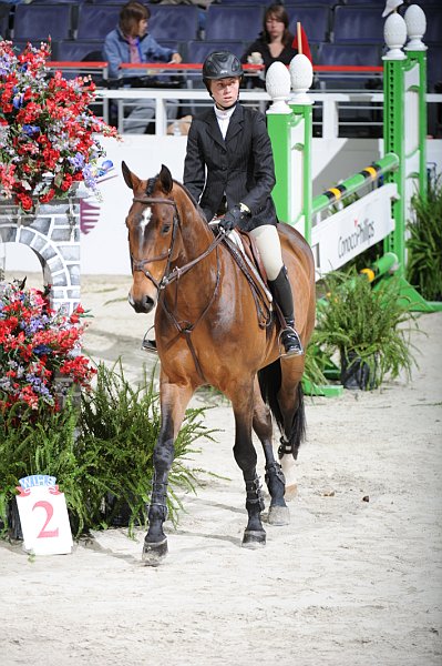 WIHS2-10-30-10-Cl182-WIHSEqJpr-8097-KatherineSchmidt-Topper-DDeRosaPhoto.jpg