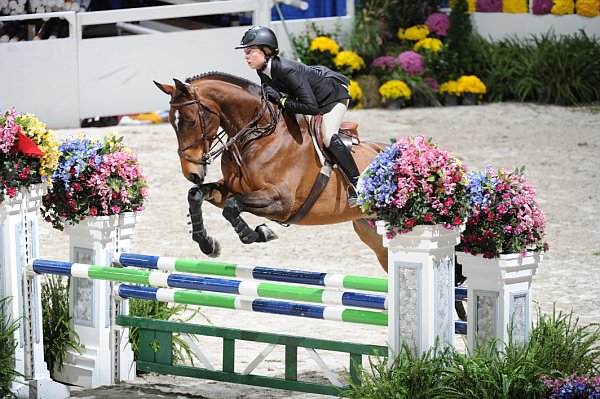 WIHS2-10-30-10-Cl182-WIHSEqJpr-8098-KatherineSchmidt-Topper-DDeRosaPhoto.jpg