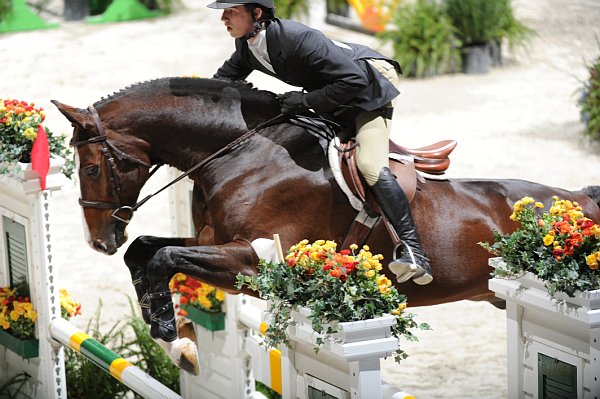 WIHS2-10-30-10-Cl182-WIHSEqJpr-8131-KalvinDobbs-Accord-DDeRosaPhoto.jpg