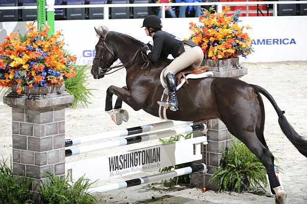 WIHS2-10-30-10-Cl182-WIHSEqJpr-8144-CatherineBillings-Figaro-DDeRosaPhoto.jpg