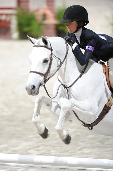 WIHS2-10-30-10-WIHSPnyEqFinals-7461-MeredithDarst-MacyGrey-DDeRosaPhoto.jpg