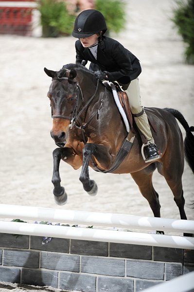 WIHS2-10-30-10-WIHSPnyEqFinals-7517-EmmaWujek-Houdini-DDeRosaPhoto.jpg