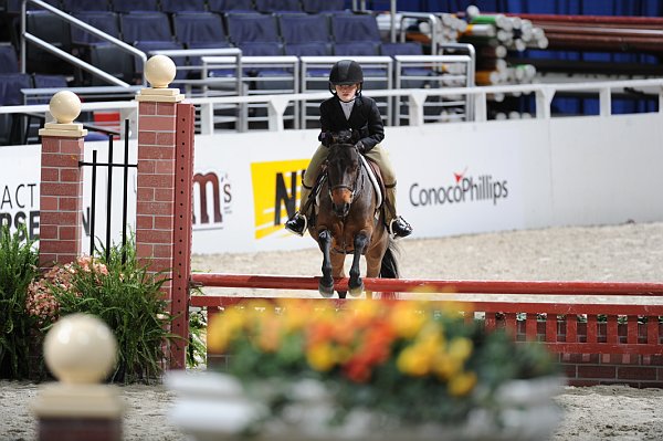 WIHS2-10-30-10-WIHSPnyEqFinals-7518-EmmaWujek-Houdini-DDeRosaPhoto.jpg