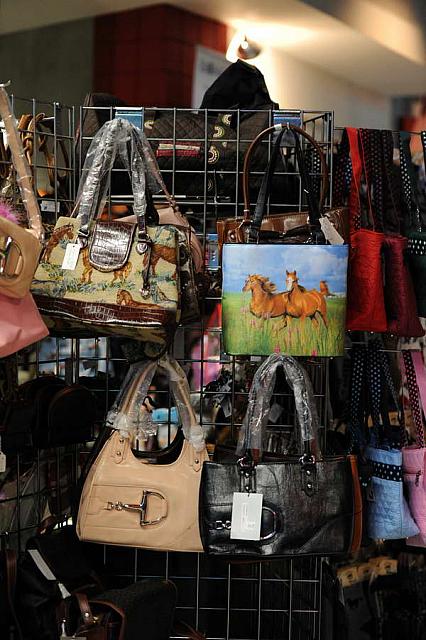 Vendors-WIHS2-10-29-10-6242-DDeRosaPhoto.JPG
