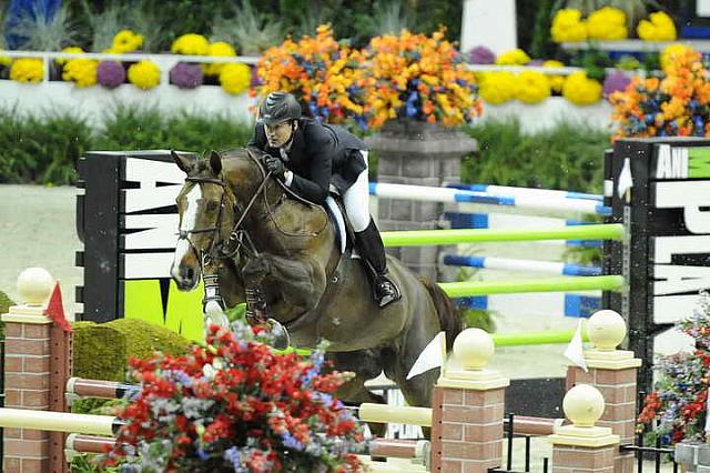 Jumpers-WIHS3-10-30-10-DSC_8720-MclainWard-Sapphire-DDeRosaPhoto-crop.jpg