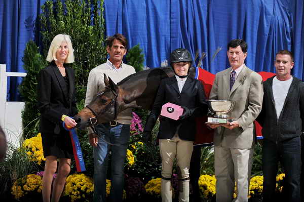 WIHS3-10-31-10-LgPnyHtrChamp-0138-ForTheLaughter-VictoriaColvin-DDeRosaPhoto.JPG