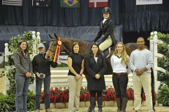 MaryClaireMedeiros-Olivia-WIHS6-10-30-11-Cl191-RegHtrHrseFinals-2664-DDeRosaPhoto.JPG