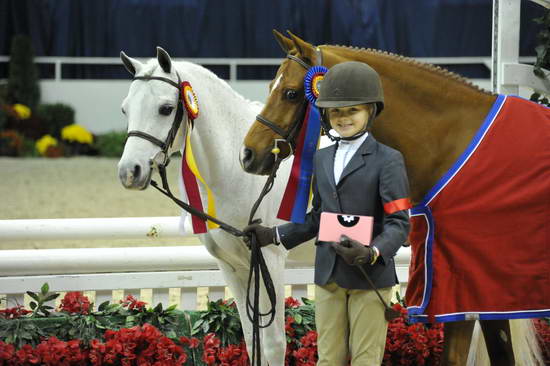 MadelineSchaefer-HiLite-WIHS6-10-30-11-Cl104-SmPnyHtrStk-2264-DDeRosaPhoto.JPG