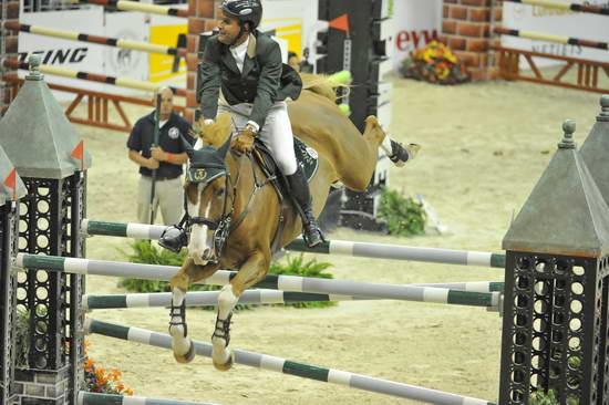 WIHS5-10-29-11-PresCup-1440-Taloubet-PauloSantana-DDeRosaPhoto