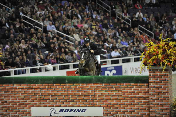 Unique-NickSkelton-WIHS4-10-28-11-Puissance-4399-DDeRosaPhoto.JPG