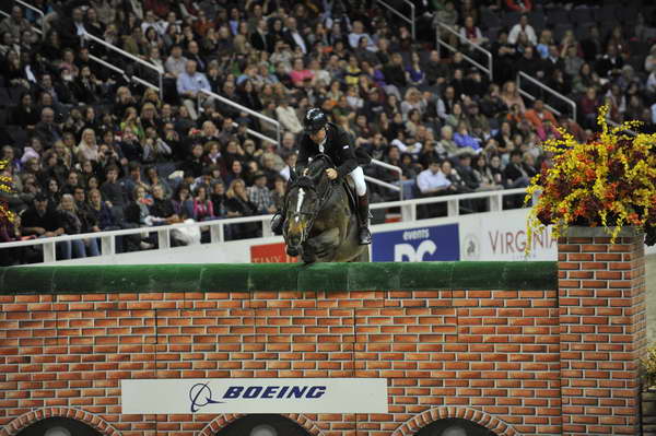 Unique-NickSkelton-WIHS4-10-28-11-Puissance-4400-DDeRosaPhoto.JPG