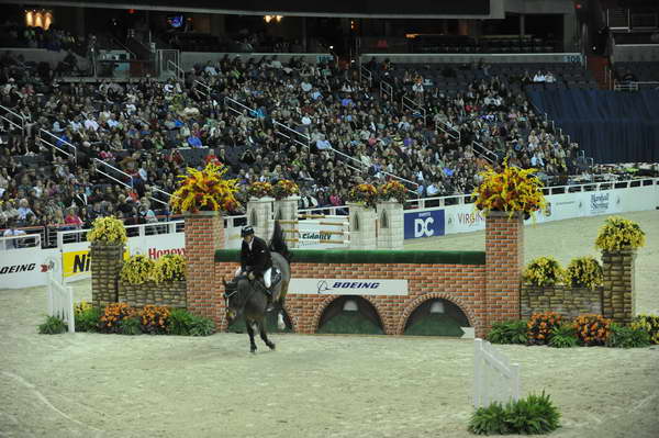 Unique-NickSkelton-WIHS4-10-28-11-Puissance-8489-DDeRosaPhoto.JPG