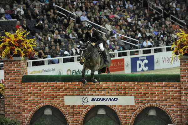 Unique-NickSkelton-WIHS4-10-28-11-Puissance-8534-DDeRosaPhoto.JPG